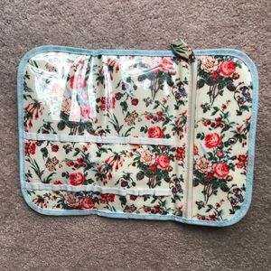 Floral brush roll